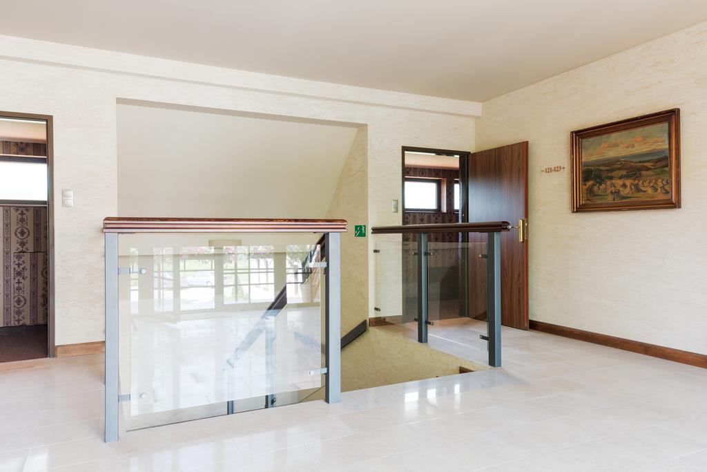 Hotel Folwark ซเกียร์ซ ภายนอก รูปภาพ