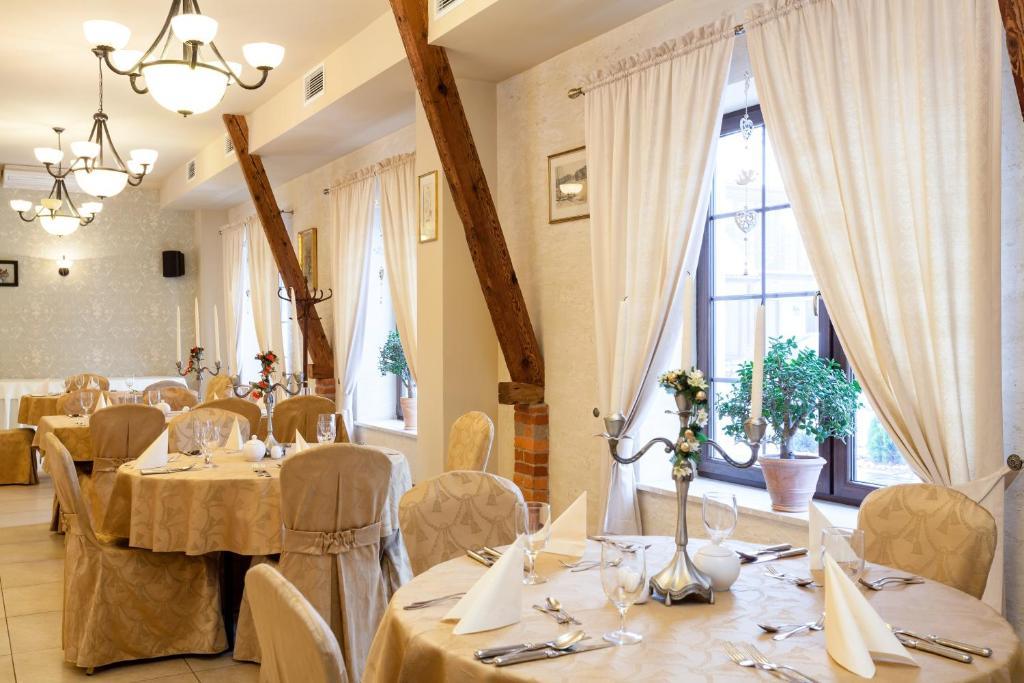 Hotel Folwark ซเกียร์ซ ภายนอก รูปภาพ