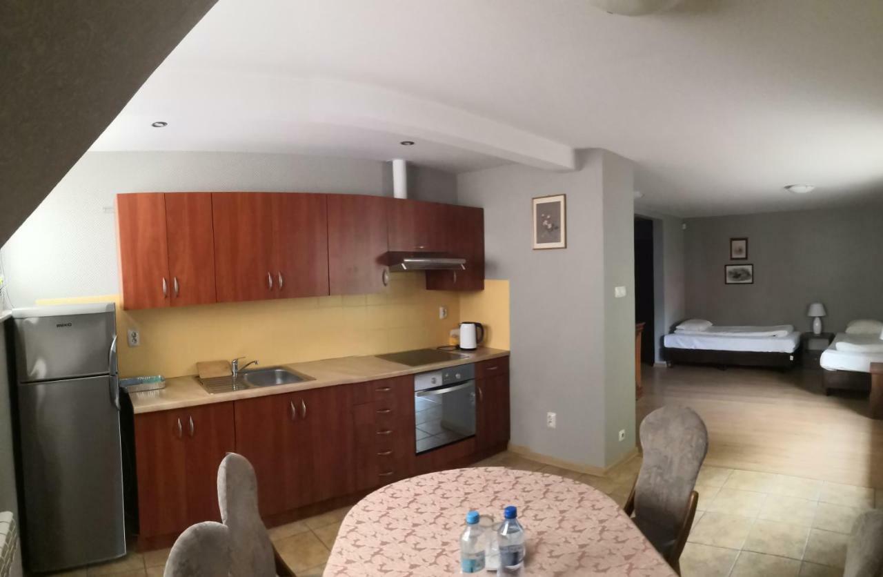 Hotel Folwark ซเกียร์ซ ภายนอก รูปภาพ